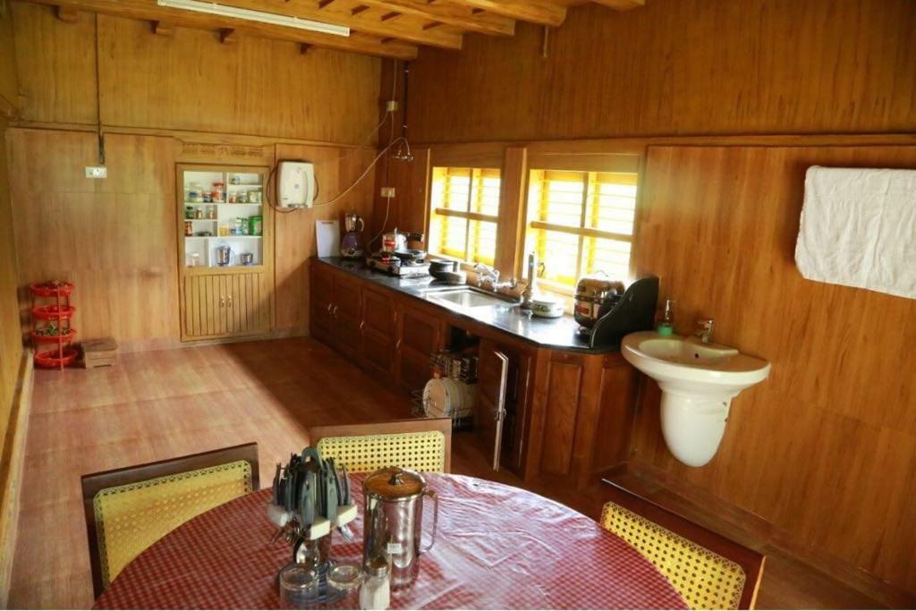 Nature Castle -Traditional Villa,Vattavada Kottakamboor Zewnętrze zdjęcie
